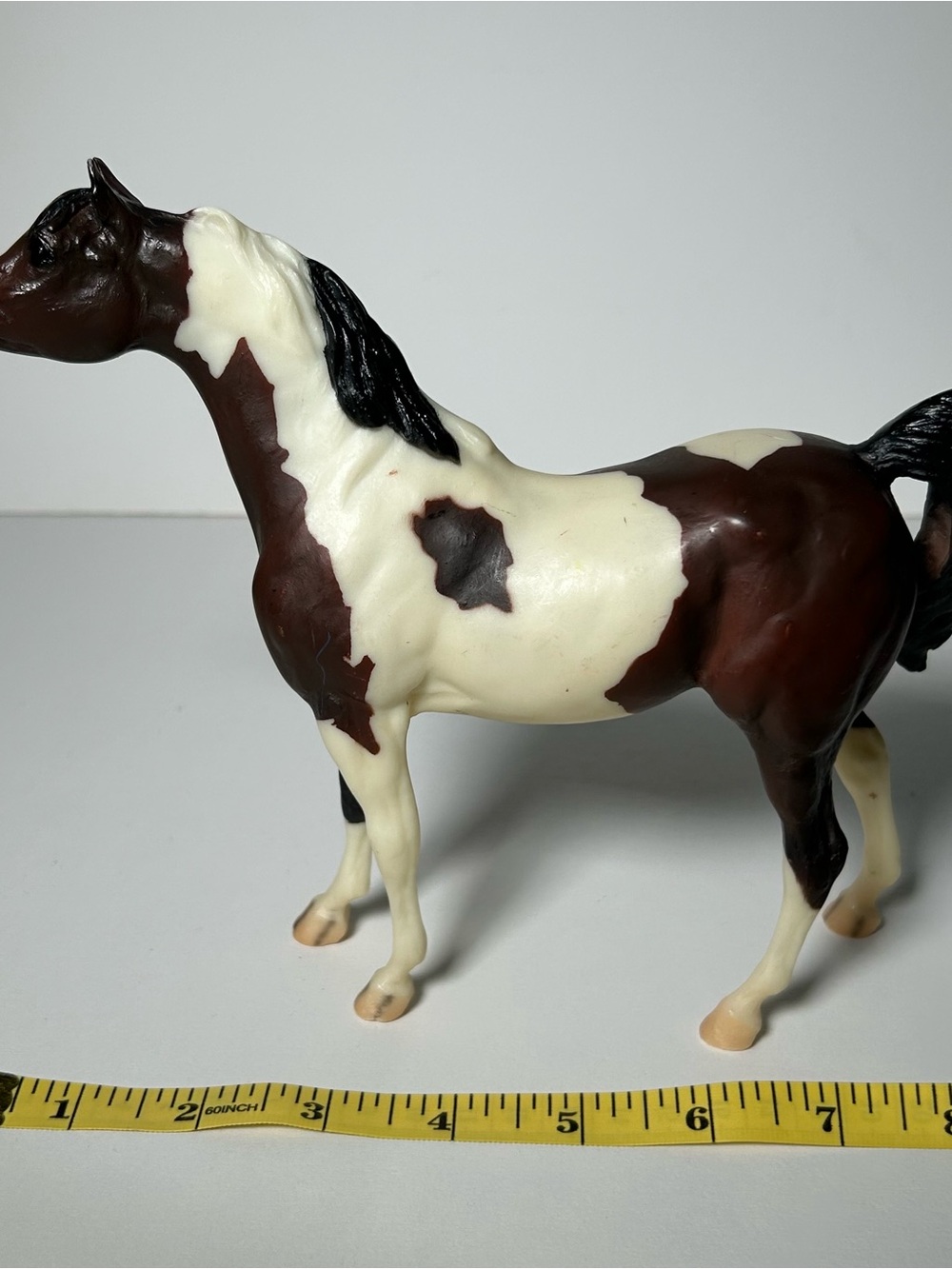 Sealed Breyer horse figure Classic Bay Pinto Arabian Stallion #640 Brown & Cream - Picture 7 of 7
